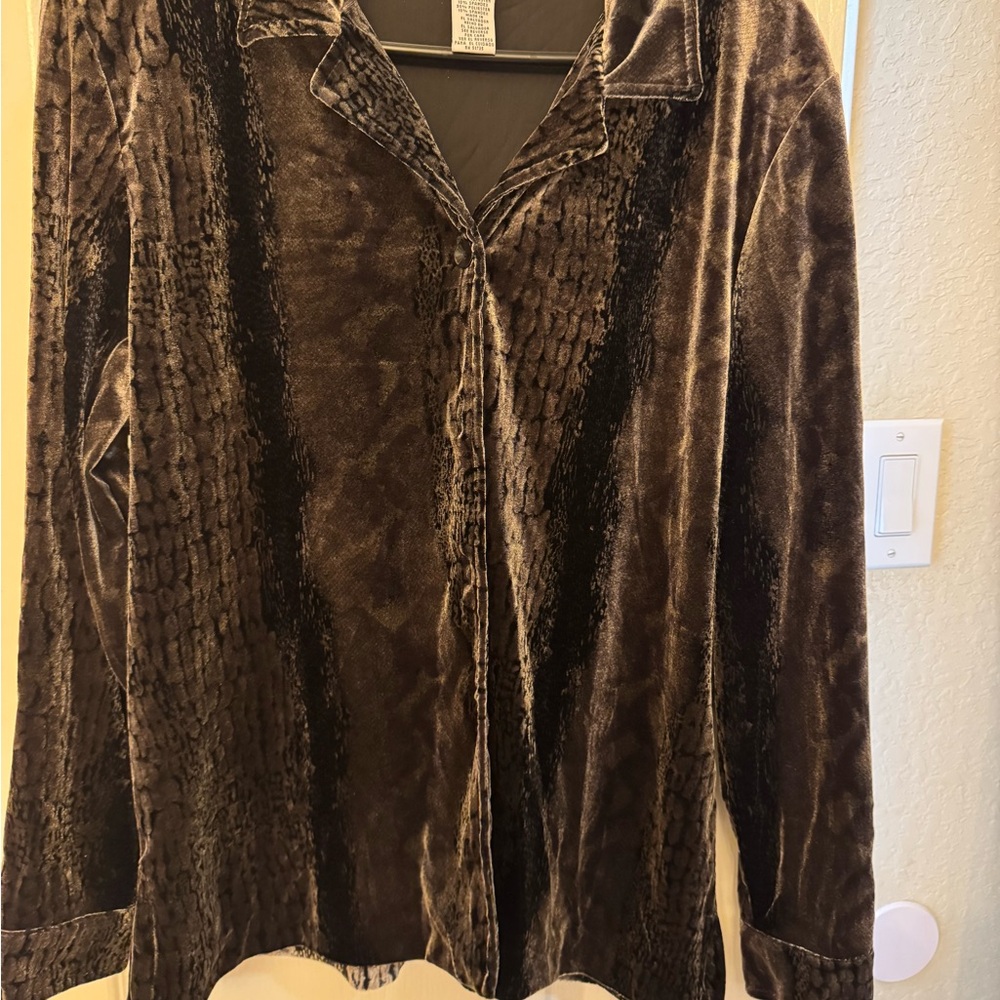 Sag Harbor Velvet Blouse in Rich Brown and Black